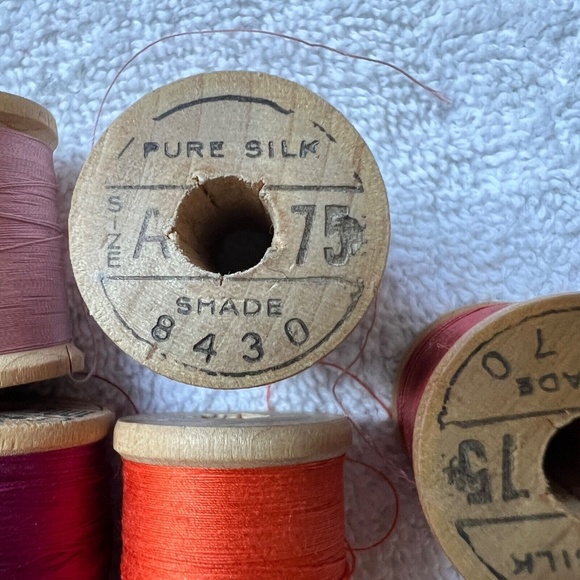 Belding Corticelli 100% Pure Silk Thread 9 Wooden Spools Assorted Amounts - Picture 2 of 4